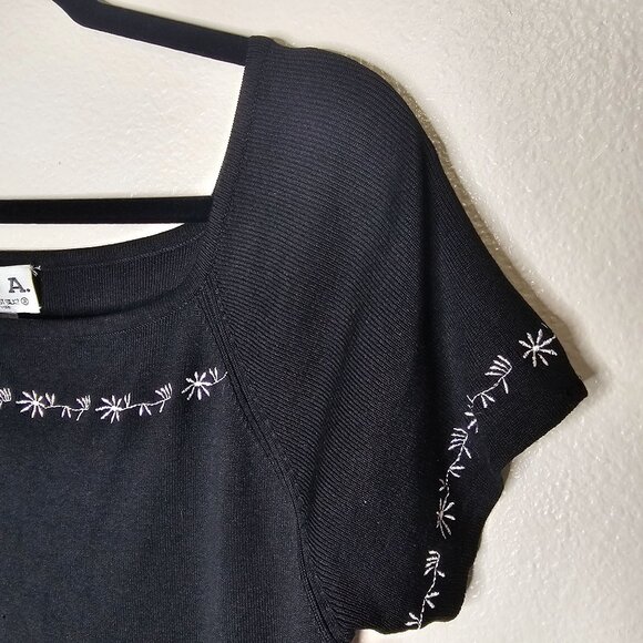 Vintage L Top Black Silk Blend Knit Floral Embroidery Whimsigoth Dark Cottage - Picture 2 of 5